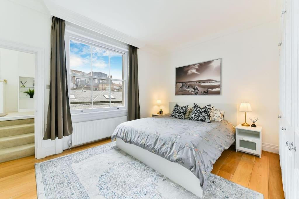 Knightsbridge Stylish Two Bedroom Apartment London Exterior foto