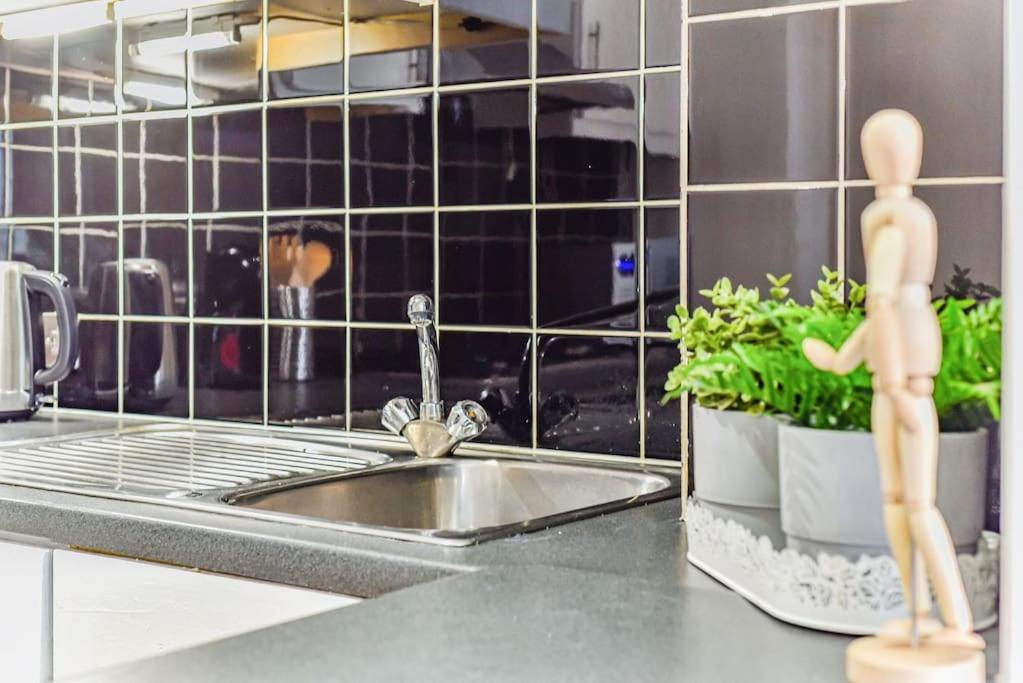 Knightsbridge Stylish Two Bedroom Apartment London Exterior foto